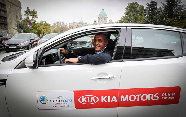 Kia Auto - Uručeni ključevi vozila za Futsal2016 u Beogradu 