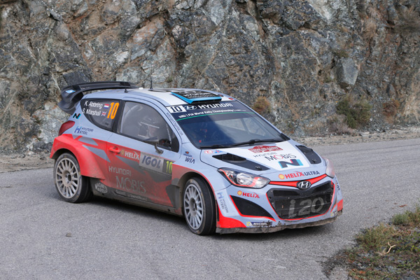 WRC - Na Korzici potop, vodi Latvala