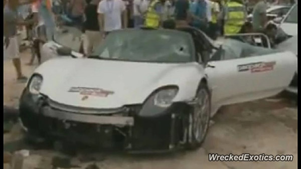 Haos na auto događaju u Malti (foto + video)