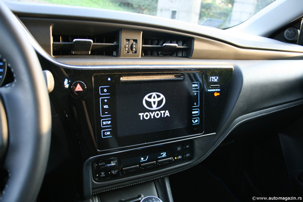 Testirali smo: Nova Toyota Auris 1.6 Valvematic
