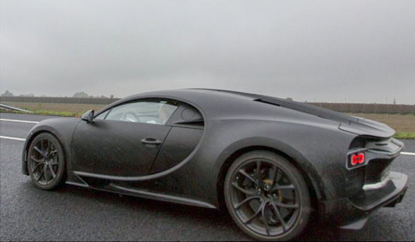 Bugatti Chiron ponovo snimljen na ulici (FOTO)