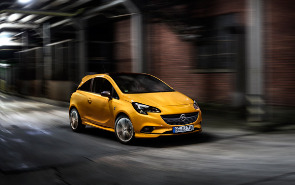 Opel Corsa: Besteler sa širokom ponudom informacija i zabave