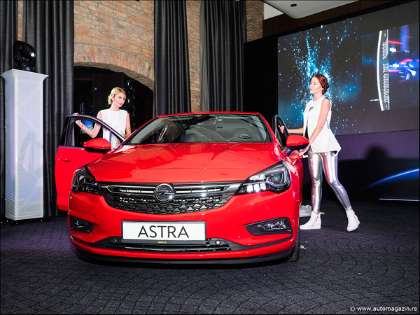 Nova Opel Astra predstavljena u Beogradu - zvezda je sletela