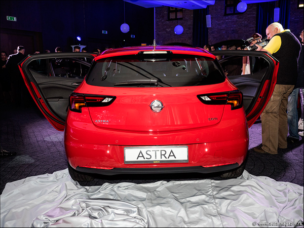 Nova Opel Astra predstavljena u Beogradu - zvezda je sletela