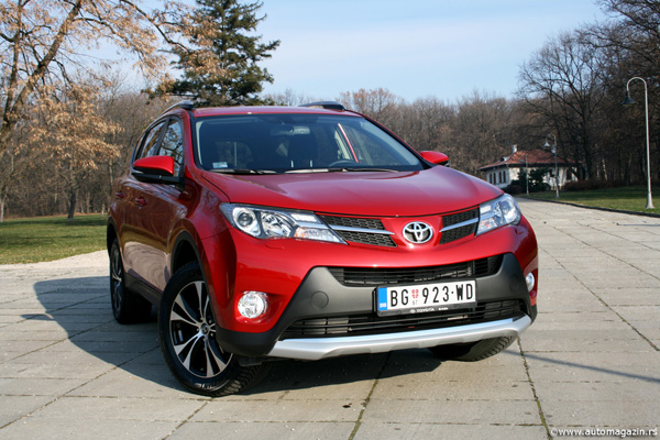 Testirali smo: Toyota RAV4 2.0 Valvematic AWD Multidrive S