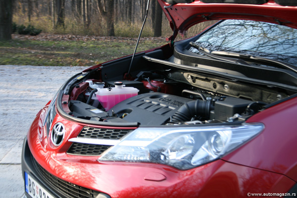 Testirali smo: Toyota RAV4 2.0 Valvematic AWD Multidrive S