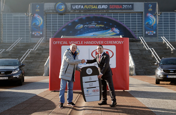 Kia: Svečana primopredaja vozila za turnir UEFA Futsal EURO Serbia 2016 