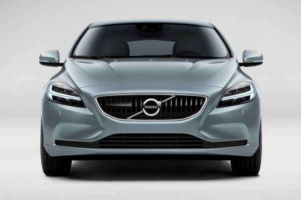 Volvo V40 facelift (2016) - prve fotografije i video