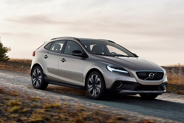 Volvo V40 facelift (2016) - prve fotografije i video