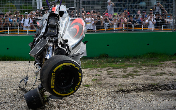 Formula 1 - Mercedes dominantan u Australiji, Alonso OK posle udesa