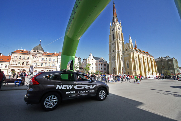 Honda CR-V na startu 23. Novosadskog polumaratona