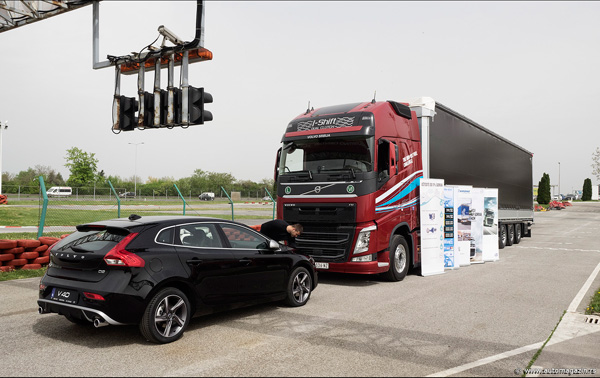 Ekonomičnom vožnjom Volvo kamiona do Volvo automobila! (FOTO)