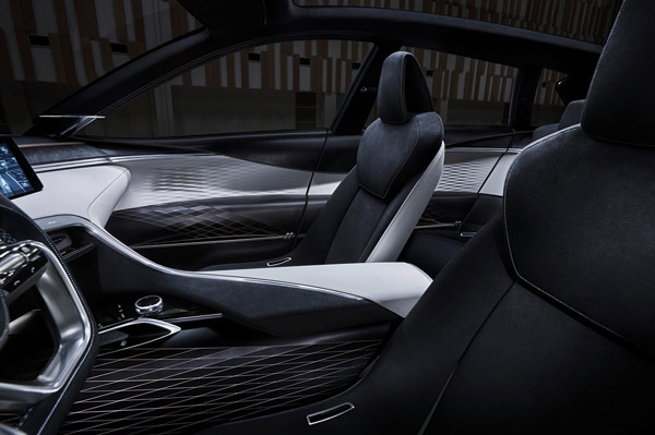 Infiniti QX Sport Inspiration koncept otkriven u Pekingu