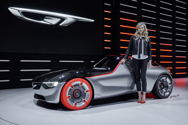 Opel GT Concept: Ovako će sportski automobili izgledati u budućnosti 