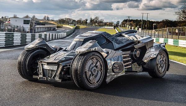 Batmobil za Gumball 3000 - san milionera