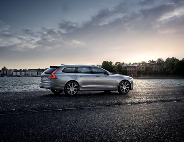 Ibrahimović promoviše novi Volvo V90