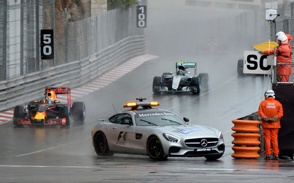 F1 Monte Carlo 2016 - Red Bull greškom poklonio pobedu Hamiltonu