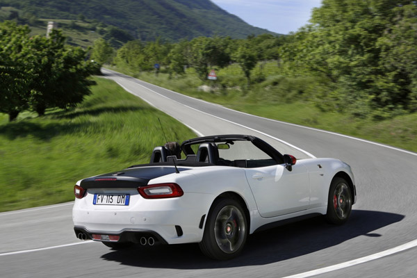 Fiat 124 Spider na novim fotografijama - poznate cene u Nemačkoj