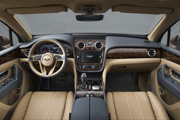 Bentley Bentayga u sebi ima 50 kilograma kablova (FOTO)
