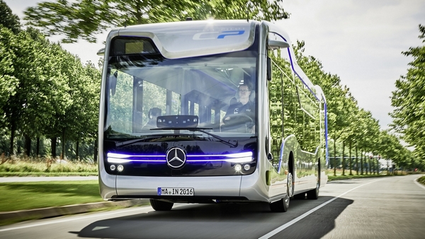 Mercedes pokazao autobus budućnosti (FOTO + VIDEO)