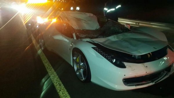 Ferrari 458 Italia udario u kravu - pogledajte auto (FOTO)