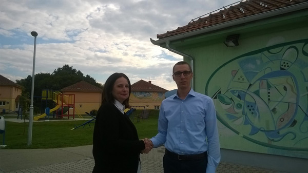 Mazda uručila donaciju SOS Dečijem selu Kraljevo 