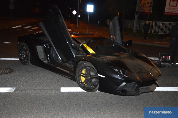 Nećete verovati šta je uradio vozač Lamborghini Aventadora (FOTO)