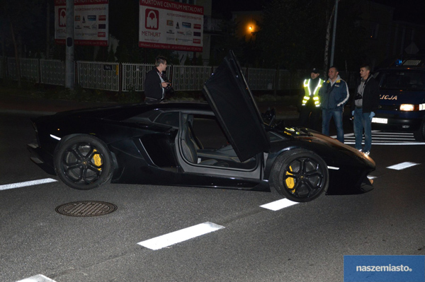 Nećete verovati šta je uradio vozač Lamborghini Aventadora (FOTO)