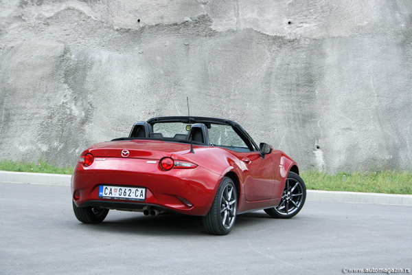 Testirali smo: Mazda MX-5 2.0 Skyactiv-G160 