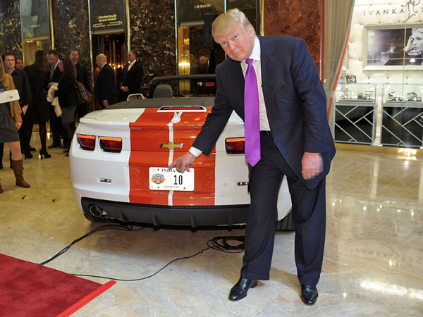 Donald Trump - verovatno se pitate koje automobile je vozio (FOTO)