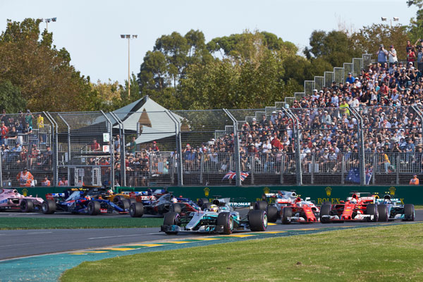 F1 Australija 2017 - Ferrari se vratio! Vettel pobedio ispred Hamiltona