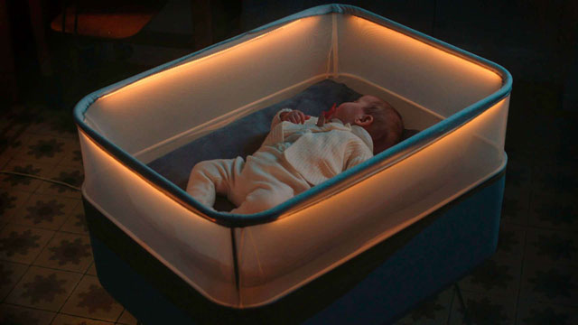 Ford predstavio sopstveni dečiji krevetac koji simulira vožnju u autu (VIDEO)
