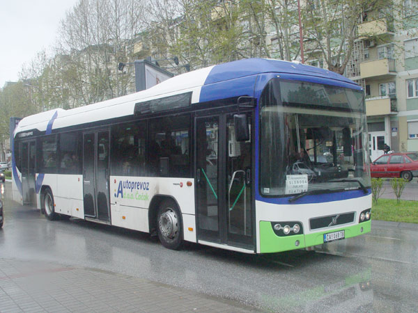 Volvo hibridni autobus u gradskom prevozu u Čačku - troši 35 odsto manje od dizelaša