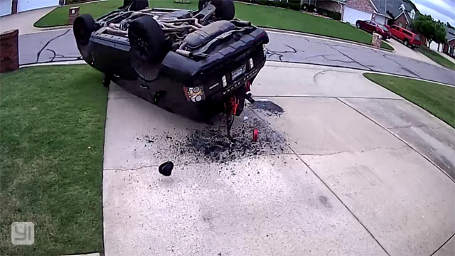 Ovaj vozač je uspeo nemoguće - prevrnuo je Range Rover u dvorištu! (VIDEO)