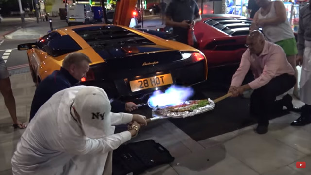 Da li se na auspuhu Lamborghinija može ispeći pizza? Jedan je to isprobao (VIDEO)