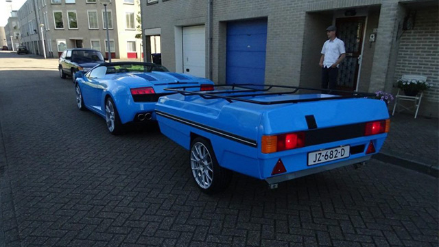 Na odmor sa sportskim automobilom? Jedino ako imate prikolicu (FOTO)