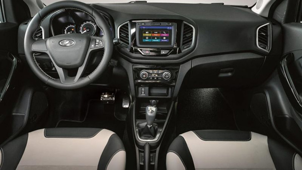 Lada X-Ray Exclusive - luksuz na ruski način (FOTO)
