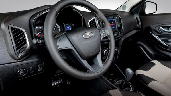 Lada X-Ray Exclusive - luksuz na ruski način (FOTO)