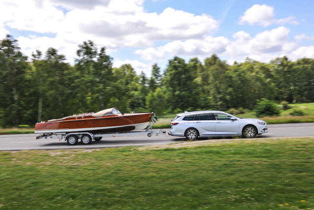 Opel Insignia Sports Tourer: Vuča prikolice bez stresa