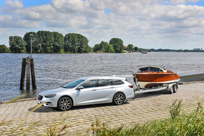 Opel Insignia Sports Tourer: Vuča prikolice bez stresa