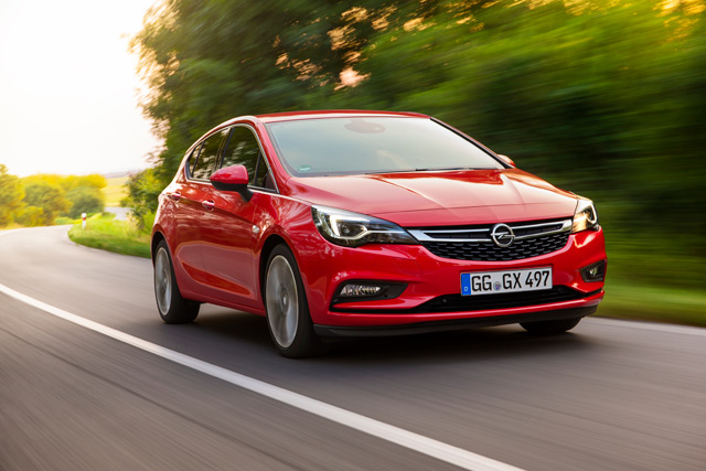 Opel Astra: 500.000 porudžbina za Automobil godine 2016.