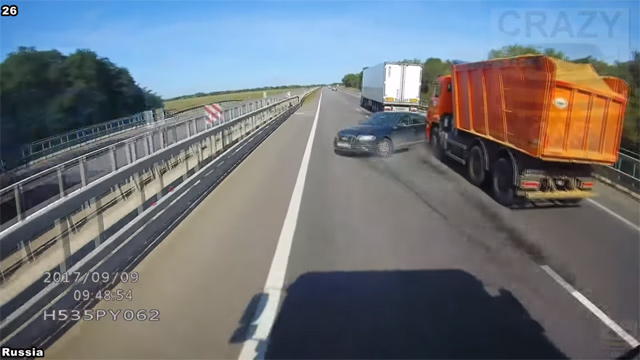 Kako je moguće da su ovi ljudi dobili vozačku dozvolu? (VIDEO)