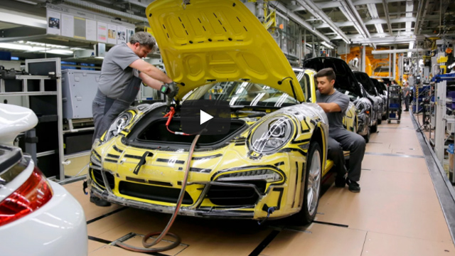 Pogledajte kako se proizvodi Porsche 911 (VIDEO)