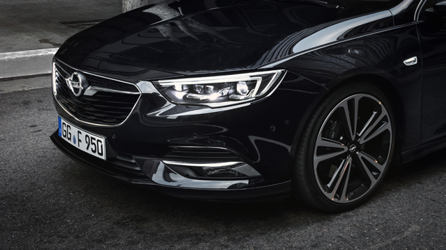 Već primljeno 100.000 porudžbina za novu perjanicu, Opel Insigniju