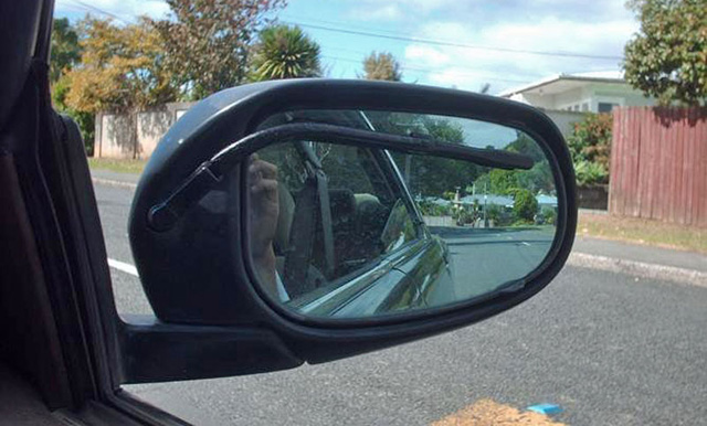 Pogledajte gde ovi automobili imaju brisače (FOTO)
