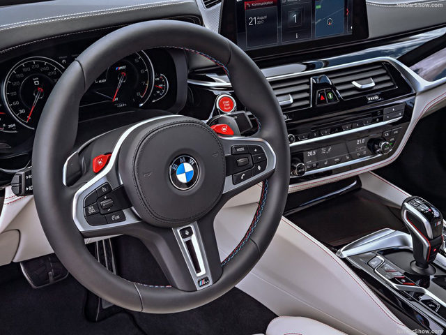 BG Car Show 2018 - Zvezde BMW štanda - BMW M5