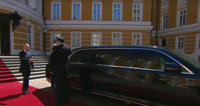 Ovo je nova limuzina Vladimira Putina - dugačka je 7 metara i ima motor od 800 KS