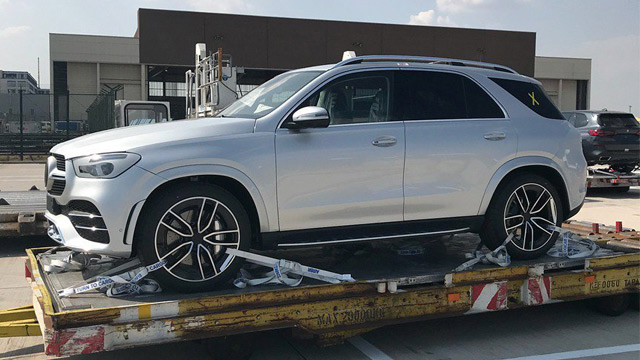 Novi Mercedes-Benz GLE snimljen praktično bez maske! (FOTO)