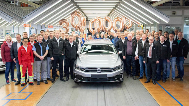 Volkswagen Passat slavi jubilej - 30 miliona proizvedenih primeraka