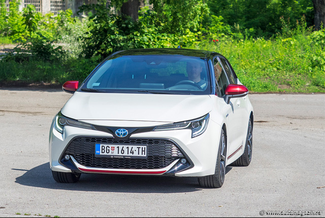 Testirali smo: Toyota Corolla 1.8 Hybrid - zbogom dizelu!